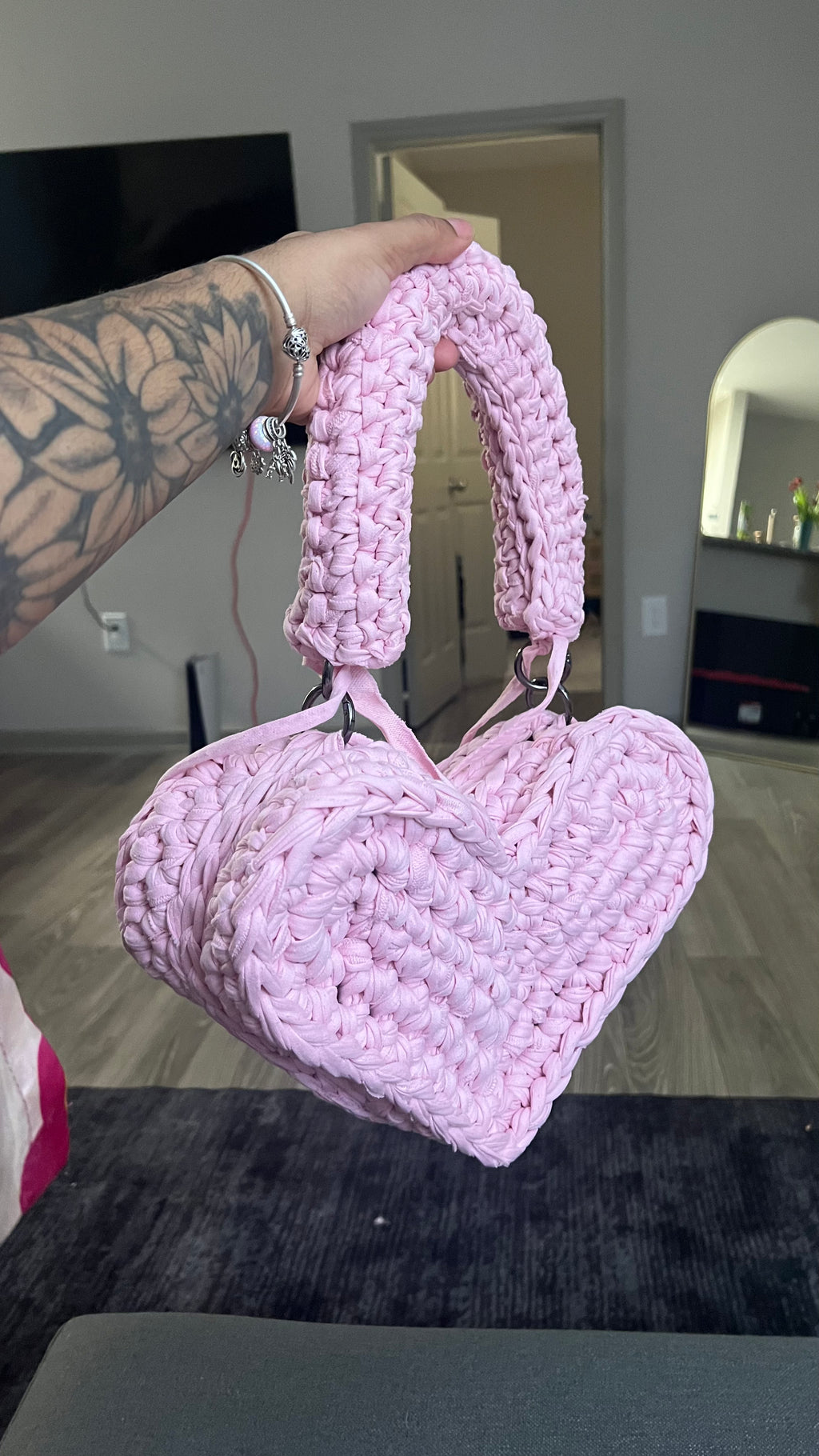 Heart clutch / Baby Pink