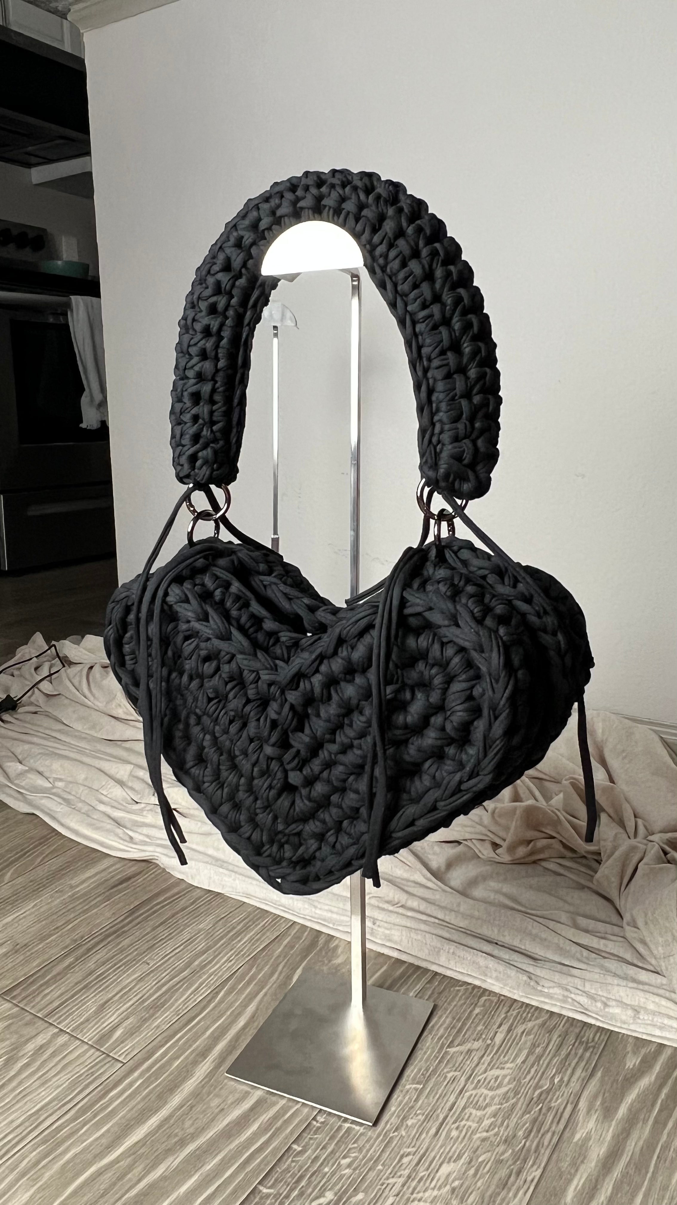 Heart clutch / Black